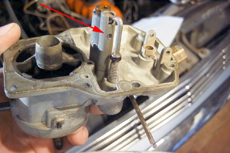 1963 Manual Choke Ford carburetor: top, showing power valve & main jet well.